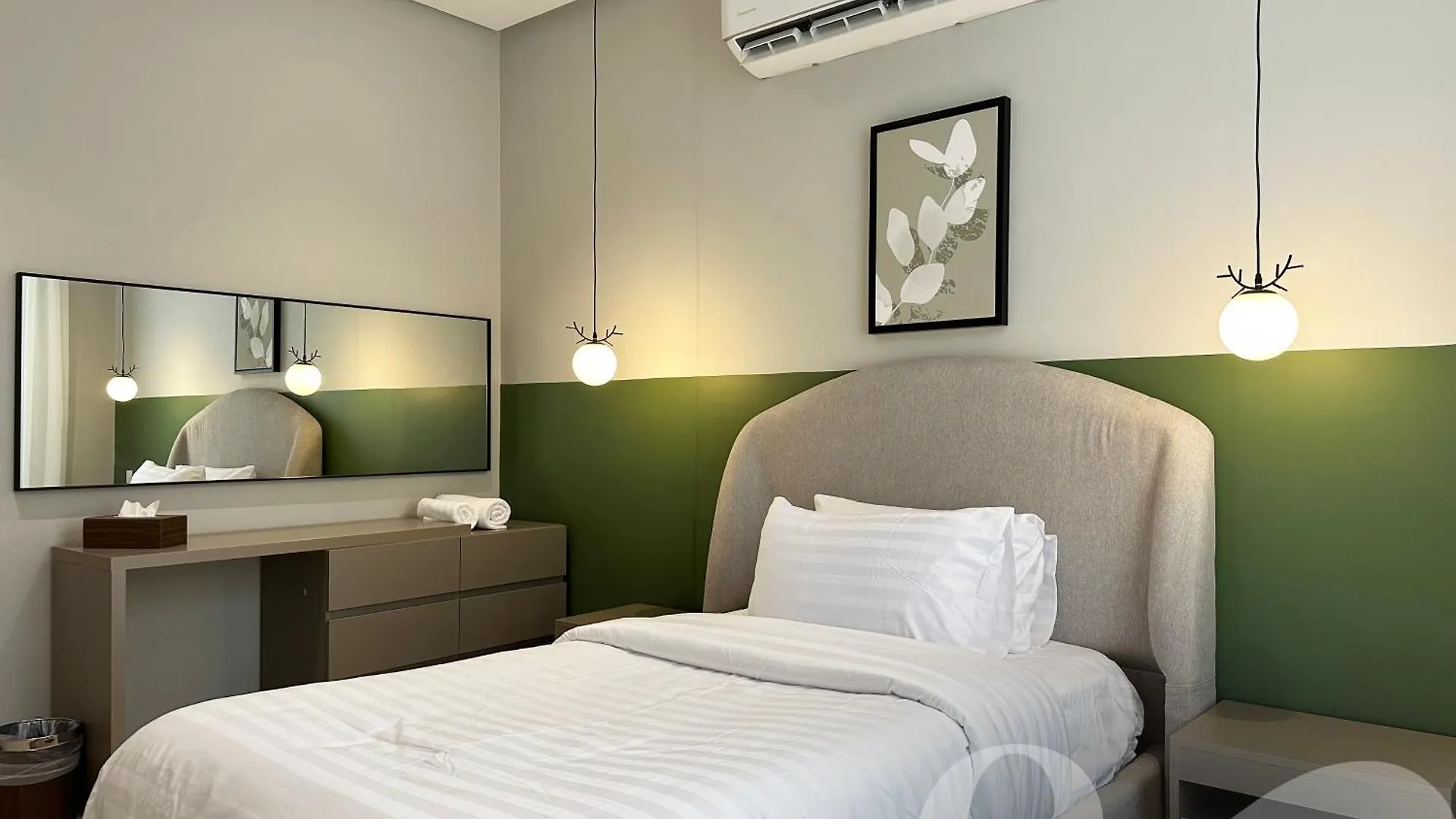 Kease Yasmin E-3 Royal Touch Gx80 Apartment Riyadh
