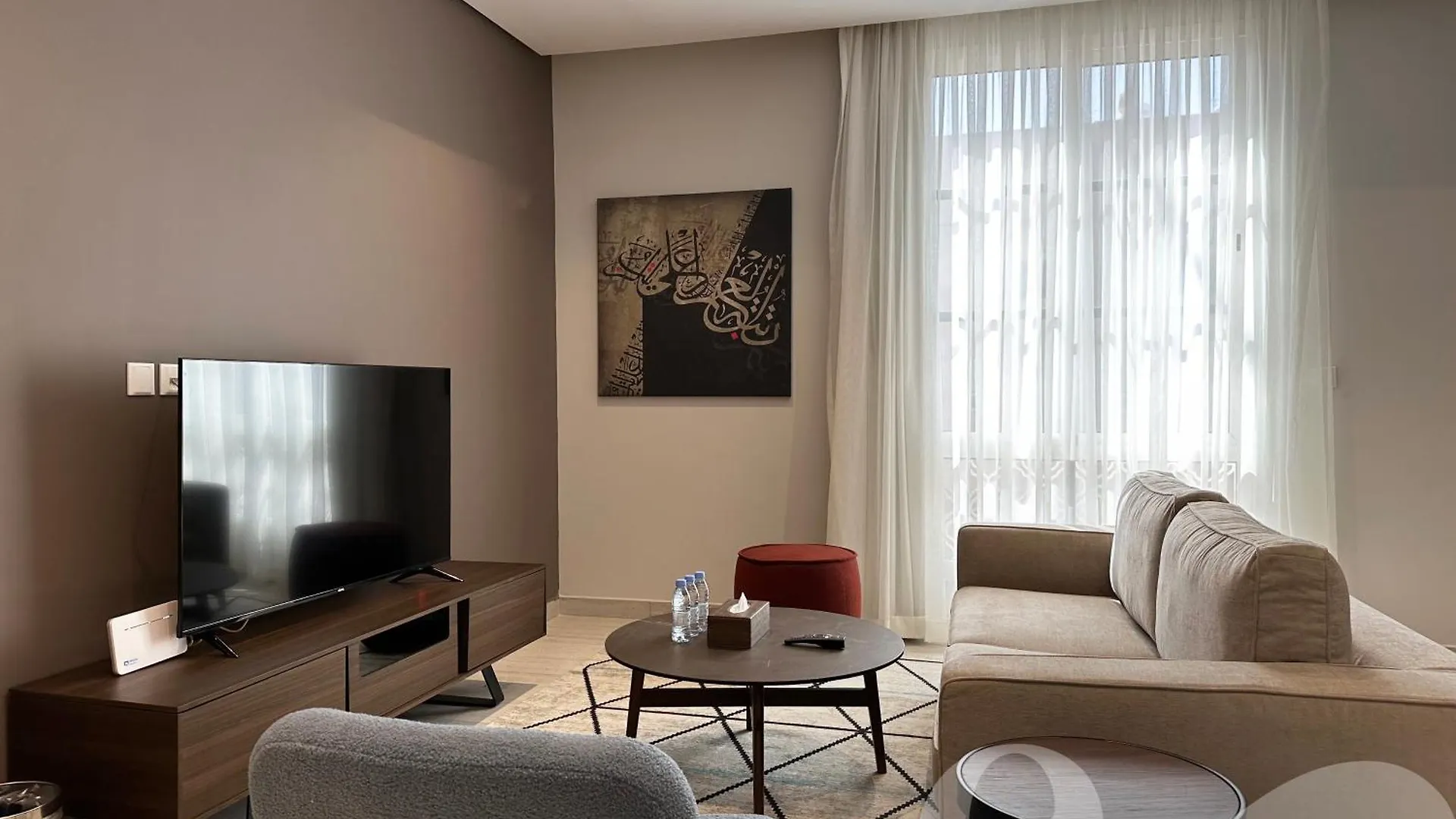 Kease Yasmin E-3 Royal Touch Gx80 Apartment Riyadh
